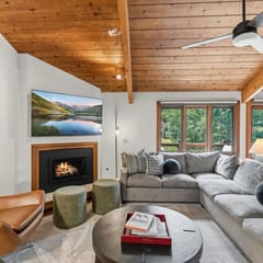EagleVail Mountain Escape | Golf Views & Hot Tub