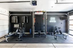 5 Star Retreat | Gym | Private Office - Image 5
