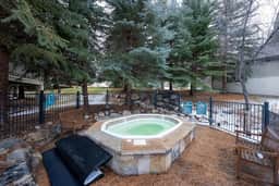 Castle Peak Retreat I Amenities + Ski Access - Image 4