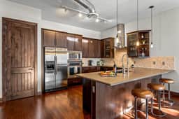 Chic Loft | Heart of RiNo | Walk to Everything - Image 2