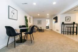 Cozy 2bd |10 min to Downtown Denver | Fast Wifi - Image 3