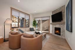 Downtown | HOT TUB |Walkable - Image 2
