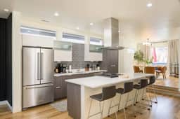 Elevation Haus LoHi | City Views + Hot Tub - Image 5