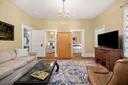 Estrella De Oro Residences: Old House- Walk Downtown! - Image 3