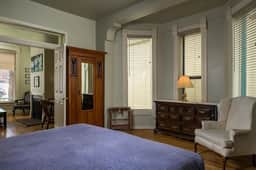 Local Artist Suite #1 - Queen Anne Bed & Breakfast - Image 5