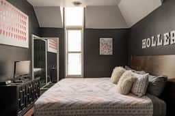 Local Artist Suite #4 - Queen Anne Bed & Breakfast - Image 2