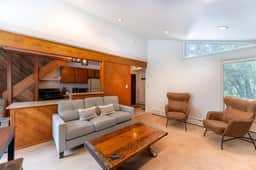 Local's Condo in Vail, Steps from Ski Shuttle - Image 4