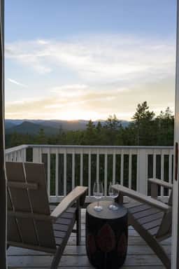 Luxe 4BR Mtn Retreat-Stunning Views-Ski/Hike - Image 4