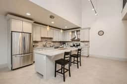 Luxury Loft I Skyline Views in RiNO - Image 5