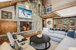 Luxury Vail Estate Near Skiing & Golf Course - Image 2