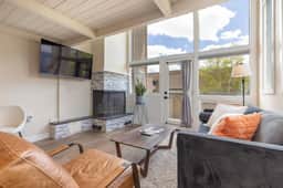 Modern Condo with Vail Mountain Views - Image 3