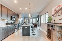 Modern, Spacious Townhouse Blocks from Downtown - Image 5