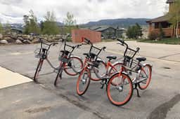 Mountain Town Home - Hot Tub, Bikes & Views! - Image 4