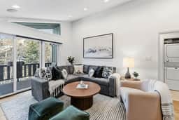 Remodeled 2BR Condo | Walk to Lionshead Village - Image 4