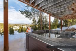 Stunning Mountain Retreat W/Views|Private Hot Tub - Image 4