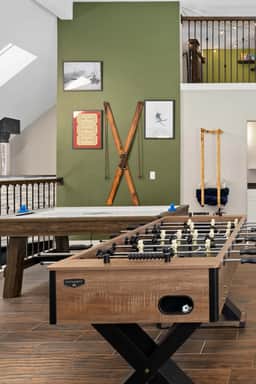 The Beaver Den | Penthouse W/Game Room | 7min To Beaver Creek - Image 2