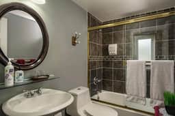 The Columbine Room - Queen Anne Bed & Breakfast - Image 5