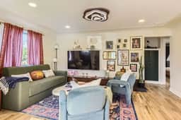 The Emerald Haus: Stylish Retreat Near Regis - Image 2