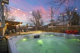 The Peakline Lodge | Gym • Hot Tub • Game Room - Image 2