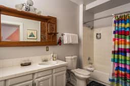 The Tower Room - Queen Anne Bed & Breakfast - Image 5