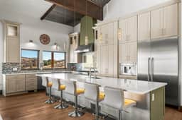 Red Rock Mountain View Luxury Retreat - Image 5