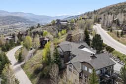 Gold Dust Getaway | Hot tub | Near Ski Resorts - Image 4