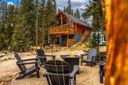 Soulpine Retreat | A Designer Mountain Escape - Image 2