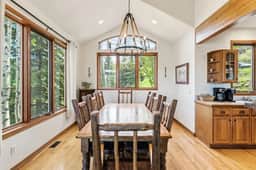 Family Friendly Retreat W/Hot Tub-- 8 min to Vail - Image 4
