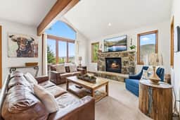 Family Friendly Retreat W/Hot Tub-- 8 min to Vail - Image 5