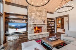 Private Ski-out Village Home in Vail with Hot Tub - Image 5