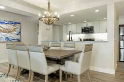 Elegant Avon Center Condo, Walk to gondola - Image 4