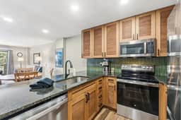 Newly Remodeled Ski in/Ski Out Condo @ The Seasons - Image 5