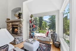 Gore Range Retreat I Mountain Views & Adventure - Image 5