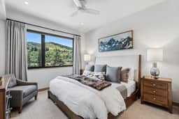 Riverfront Lodge Condo W/Resort Amenities - Image 4
