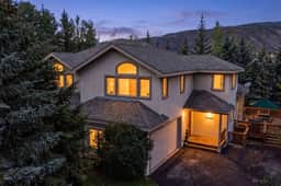 EagleVail Mountain Retreat w/Large Deck & Fire Pit - Image 4