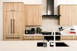 Luxury RINO Townhome, Walk to Everything! - Image 2