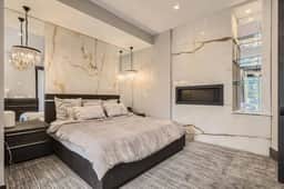 Spacious Morrison Retreat w/Yoga/Patio & fireplace - Image 2