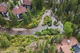 East Vail retreat w/ Hot Tub, Grill & Fenced Patio - Image 3
