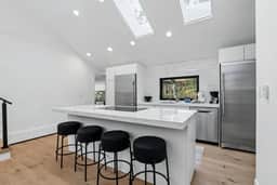 East Vail retreat w/ Hot Tub, Grill & Fenced Patio - Image 4