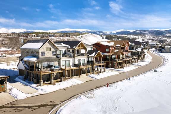 Mountain Escape With Hot Tub & Fire Pit - Image 1