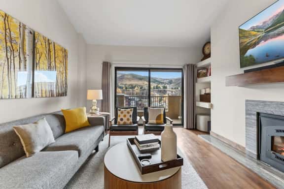 Avon Mountain Condo | Fireplace & Vinyl | Pets - Image 1