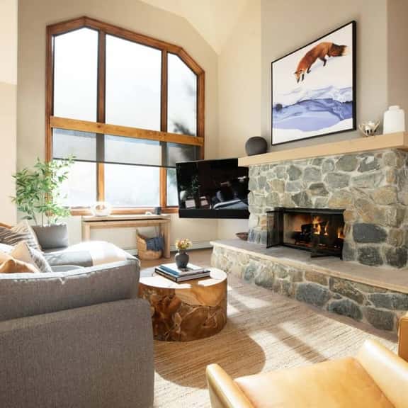 5BR Family Escape | Fireplace, Pool & Hot Tub - Image 1