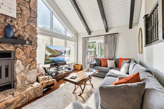 Matterhorn Haven | LUXE Vail Retreat w/ Hot Tub - Image 3