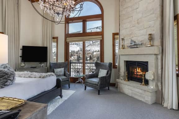 Luxury Ritz-Carlton Condo | Ski-In/Ski-Out| Views - Image 3