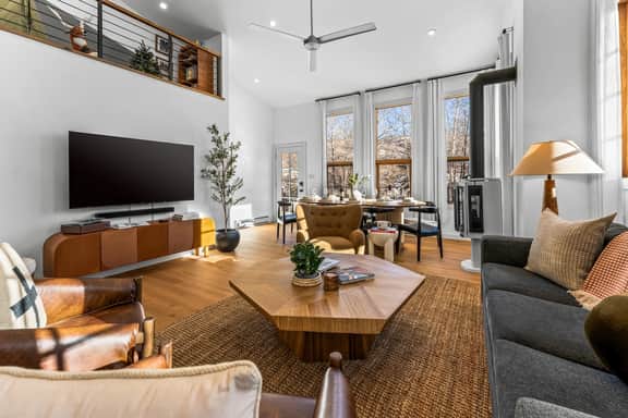 LUXE Loft Town Home | HOT TUB | Family-Friendly - Image 2