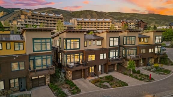 LUXE Riverfront Mountain Retreat | Walk to Gondola - Image 2