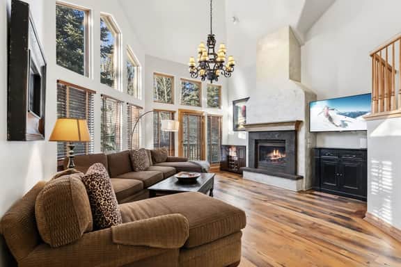 Castle Peak Retreat I Amenities + Ski Access - Image 3