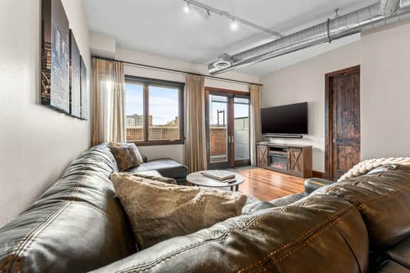 Chic Loft | Heart of RiNo | Walk to Everything - Image 5