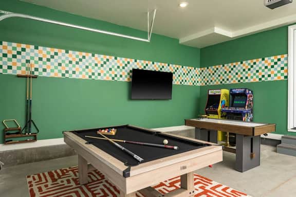 Hot Tub | Rooftop | Game Room | 5 Bathrooms! - Image 2