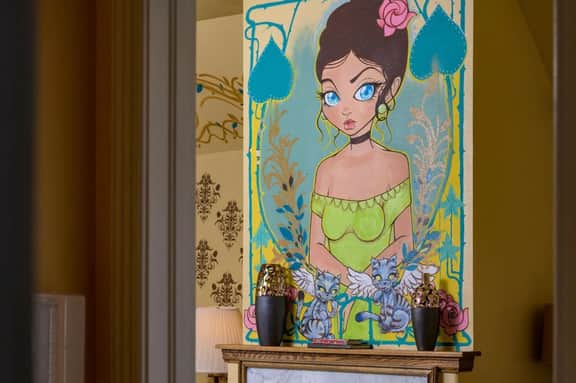 Local Artist Suite #3 - Queen Anne Bed & Breakfast - Image 5